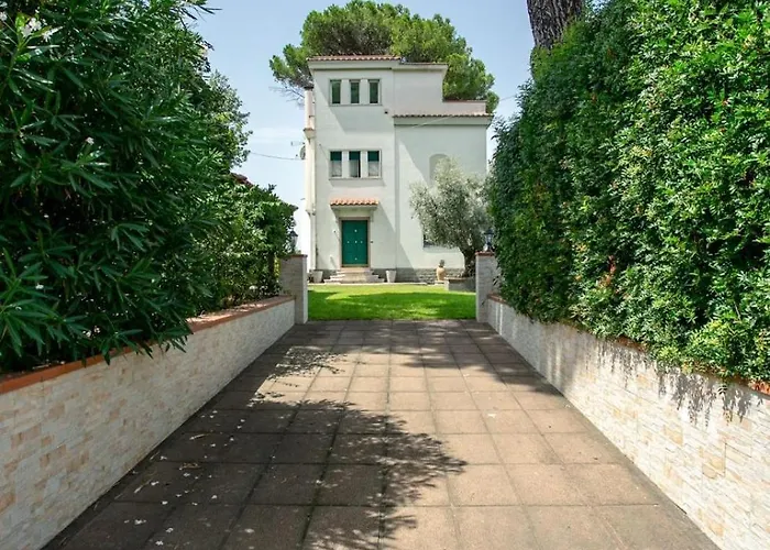 Castelli Romani Con Piscina & Giardino Privato, 8 Ospiti