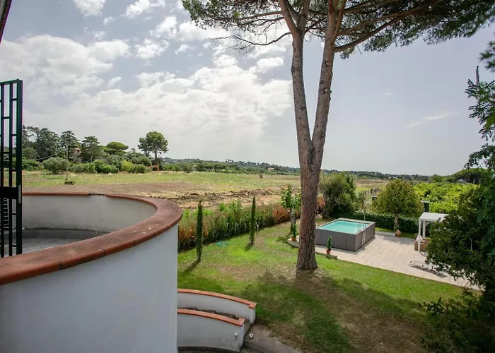 Castelli Romani Con Piscina & Giardino Privato, 8 Ospiti *