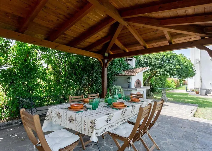Castelli Romani Con Piscina & Giardino Privato, 8 Ospiti *