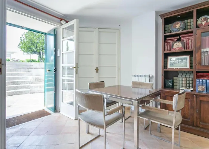 Villa Castelli Romani Con Piscina & Giardino Privato, 8 Ospiti *