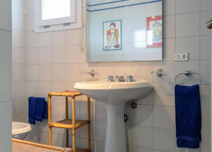 Castelli Romani Con Piscina & Giardino Privato, 8 Ospiti Villa *