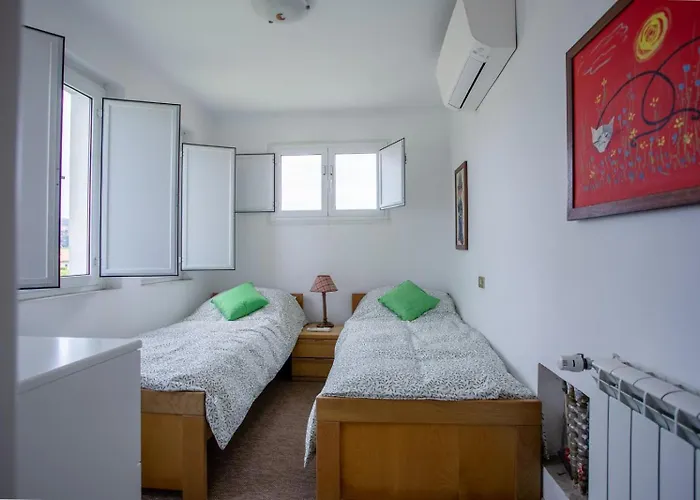 Castelli Romani Con Piscina & Giardino Privato, 8 Ospiti Rom